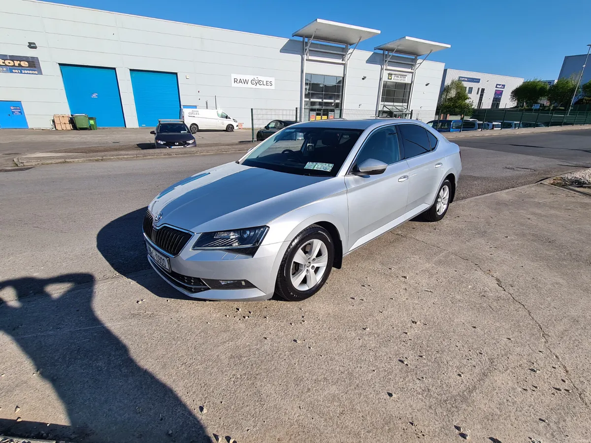 Skoda Superb 2019 manual - Image 4