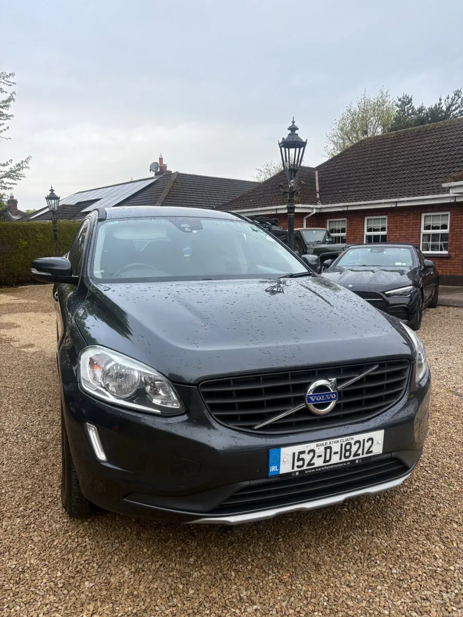Volvo XC60 2015 , 2.0 litre diesel, manual - Image 2