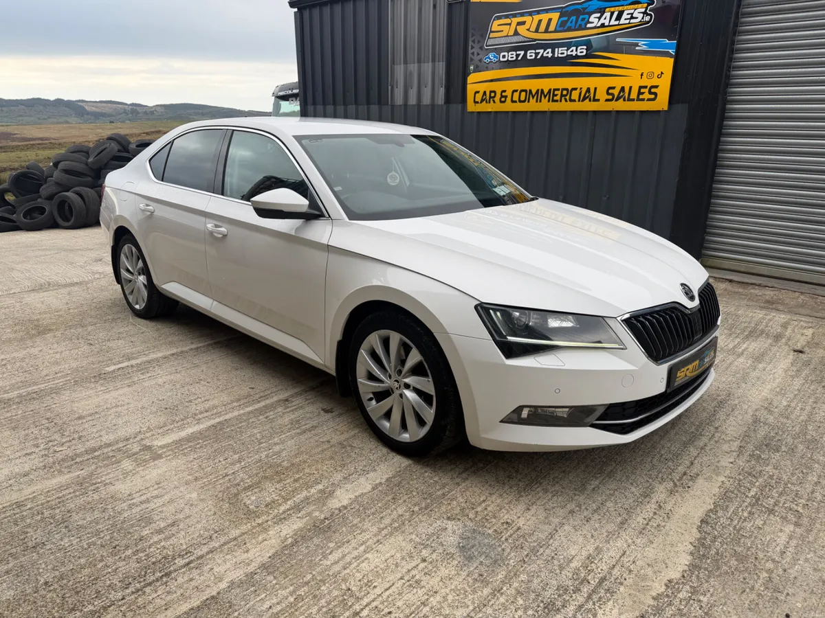 Skoda Superb 2017 - Image 2
