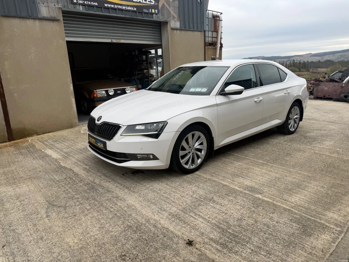 Skoda Superb 2017 - Image 4