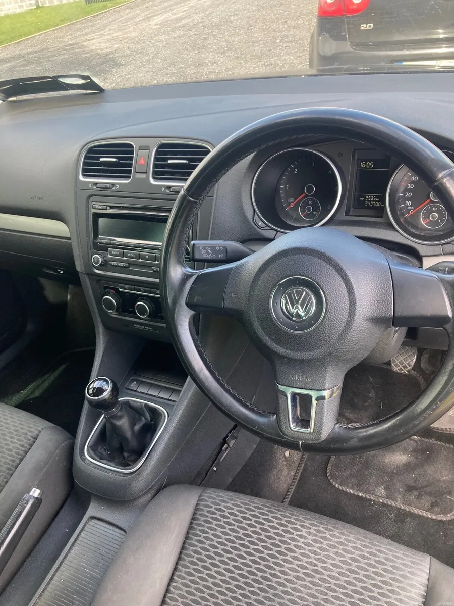 Volkswagen Golf 2012 - Image 2