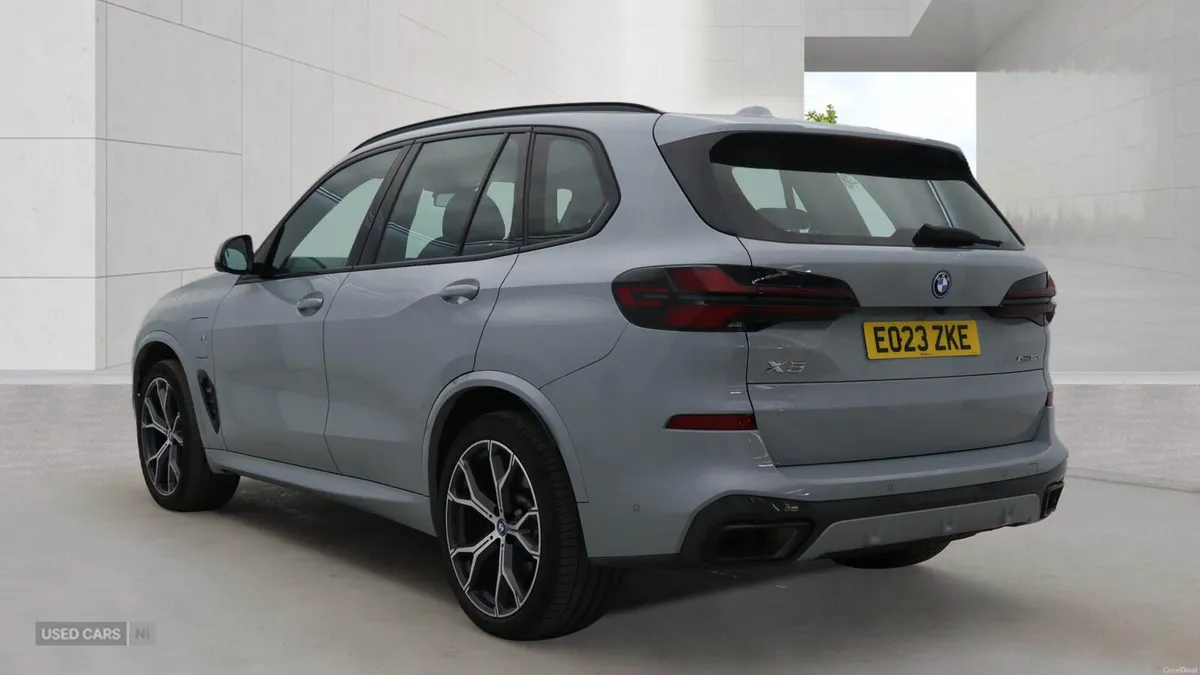 BMW X5 ESTATE - Image 3