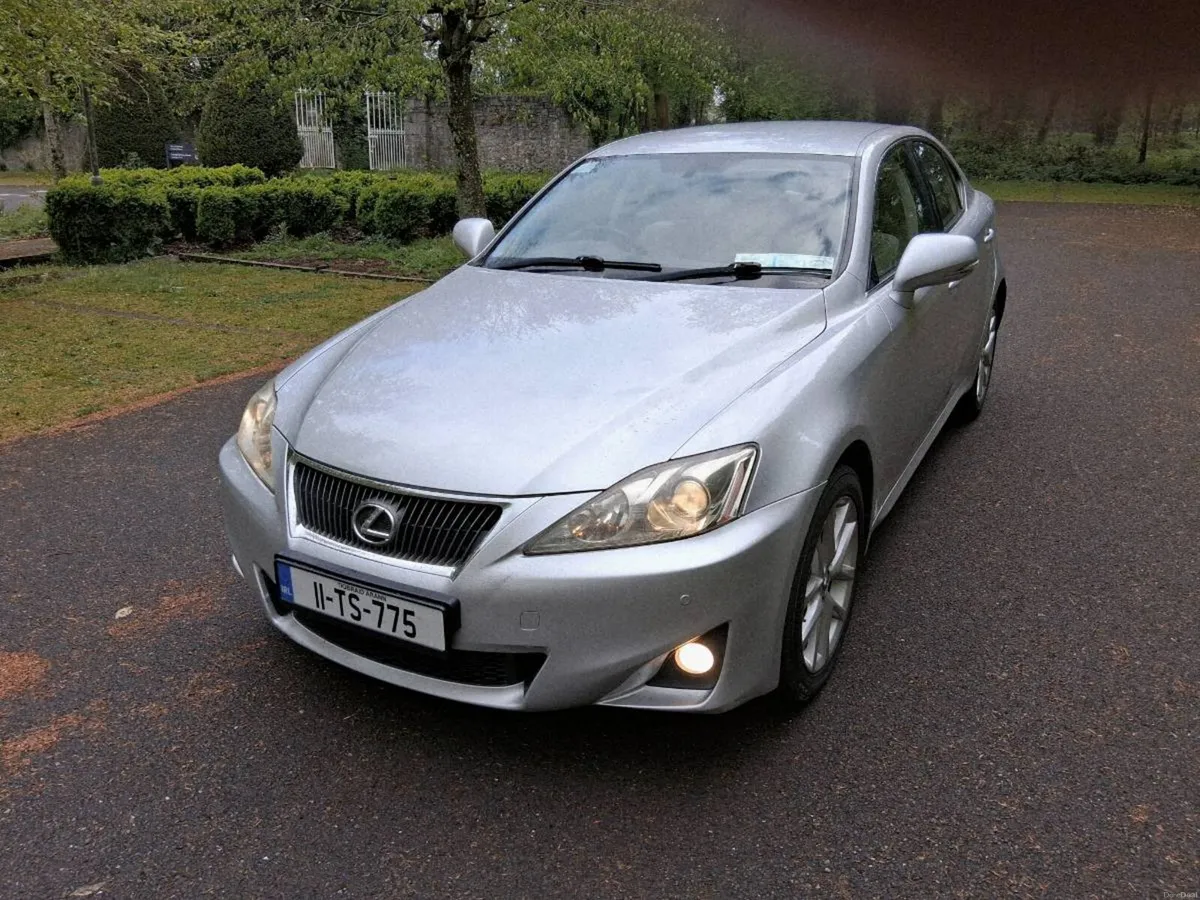 Lexus IS 200d. FSH. Low miles. NCT to June 27. - Image 4