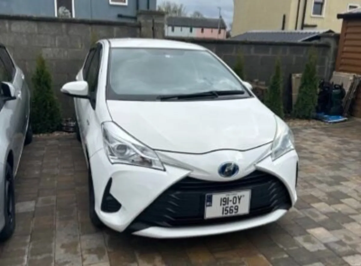 Toyota Vitz 2019 - Image 2