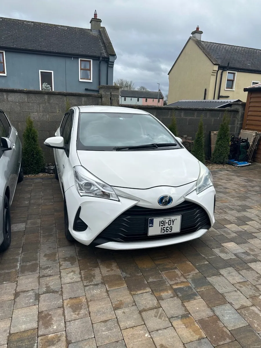 Toyota Vitz 2019 - Image 4
