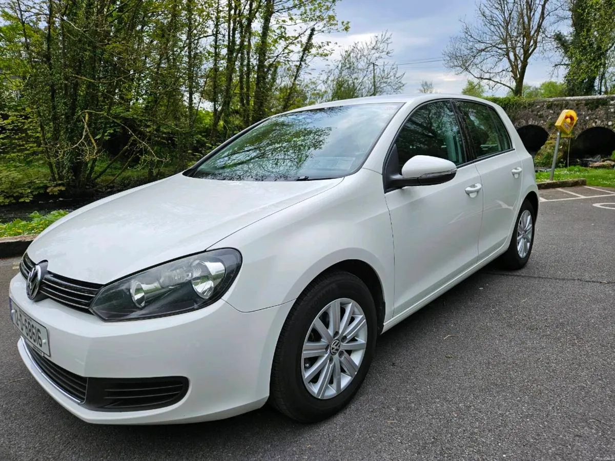 Mint VW Golf *Automatic* - Image 2