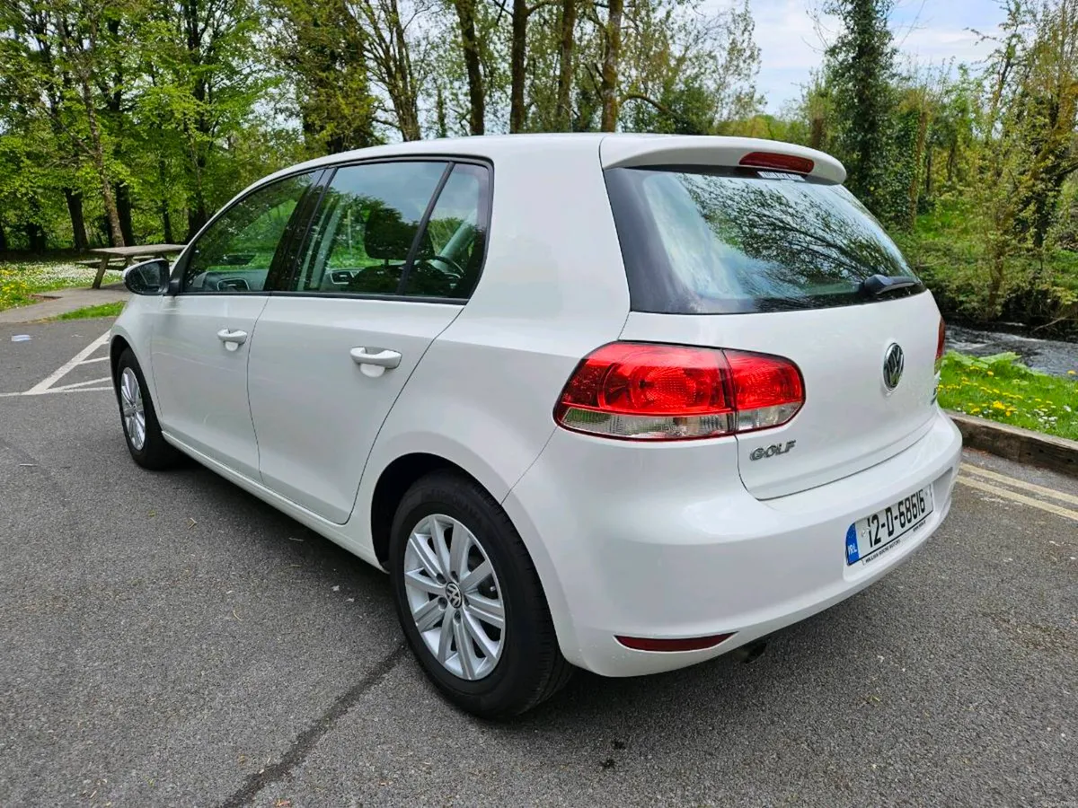 Mint VW Golf *Automatic* - Image 4