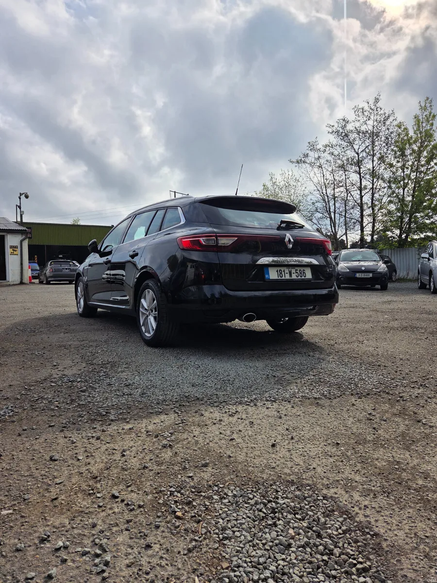Stunning Low MLS Renault Megane Estate - Image 5