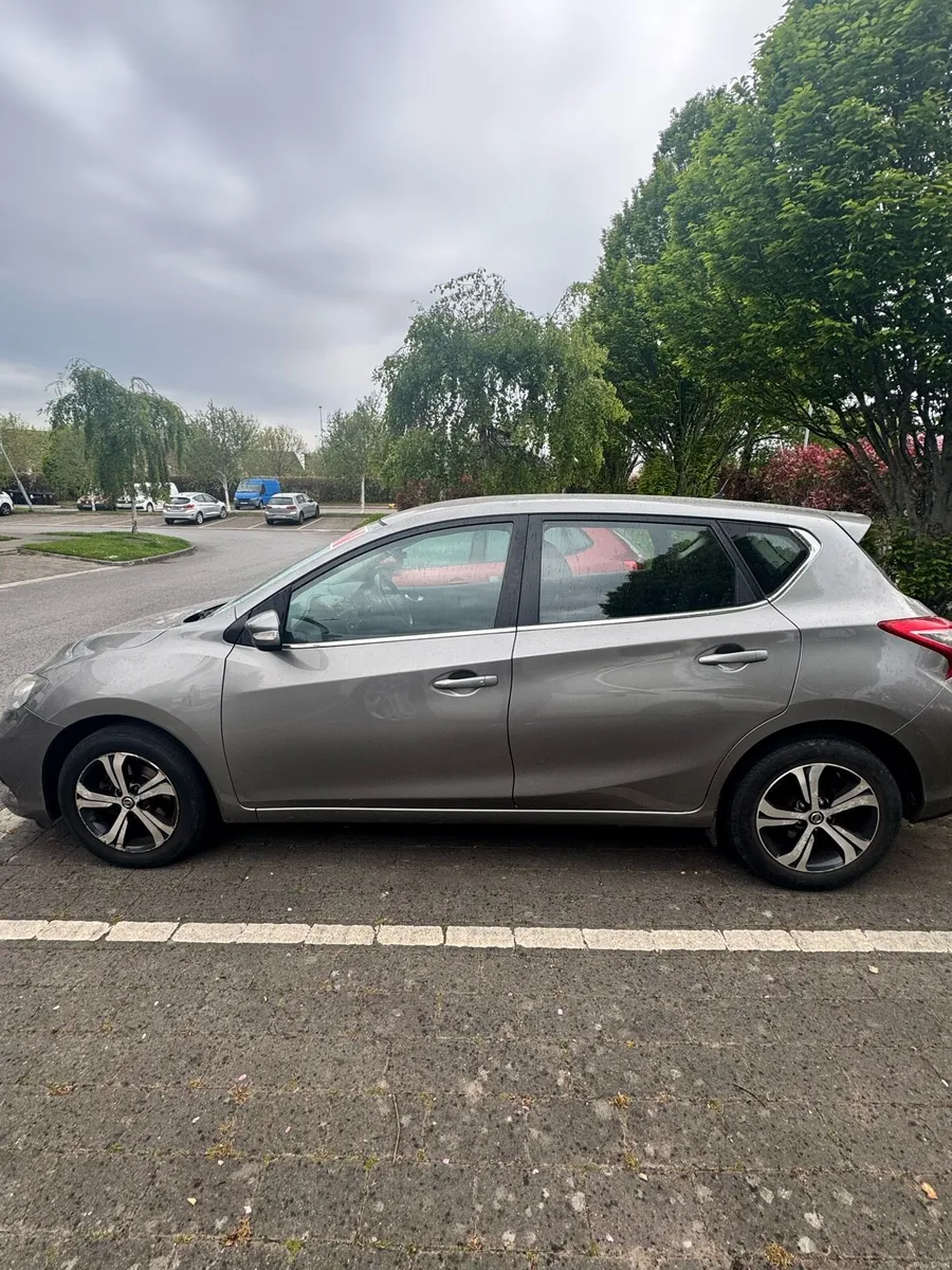 Car - Image 2