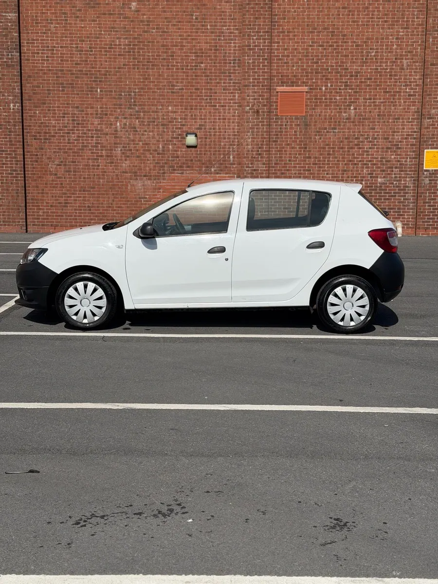 2015 DACIA SANDERO - Image 2