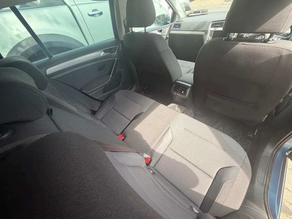Volkswagen Golf - Image 2