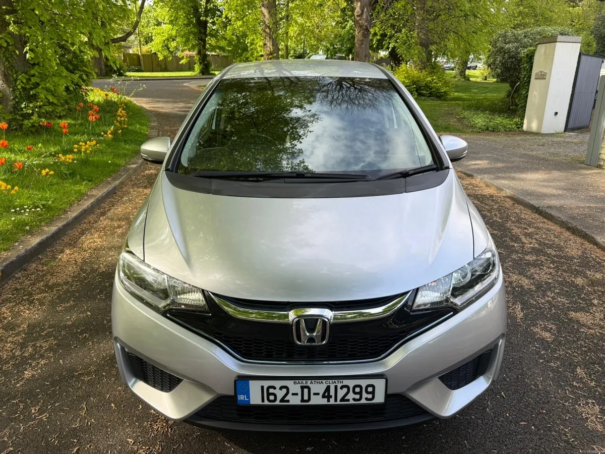 2016 Honda Fit Auto  Only 34500 KMS !!!! - Image 3