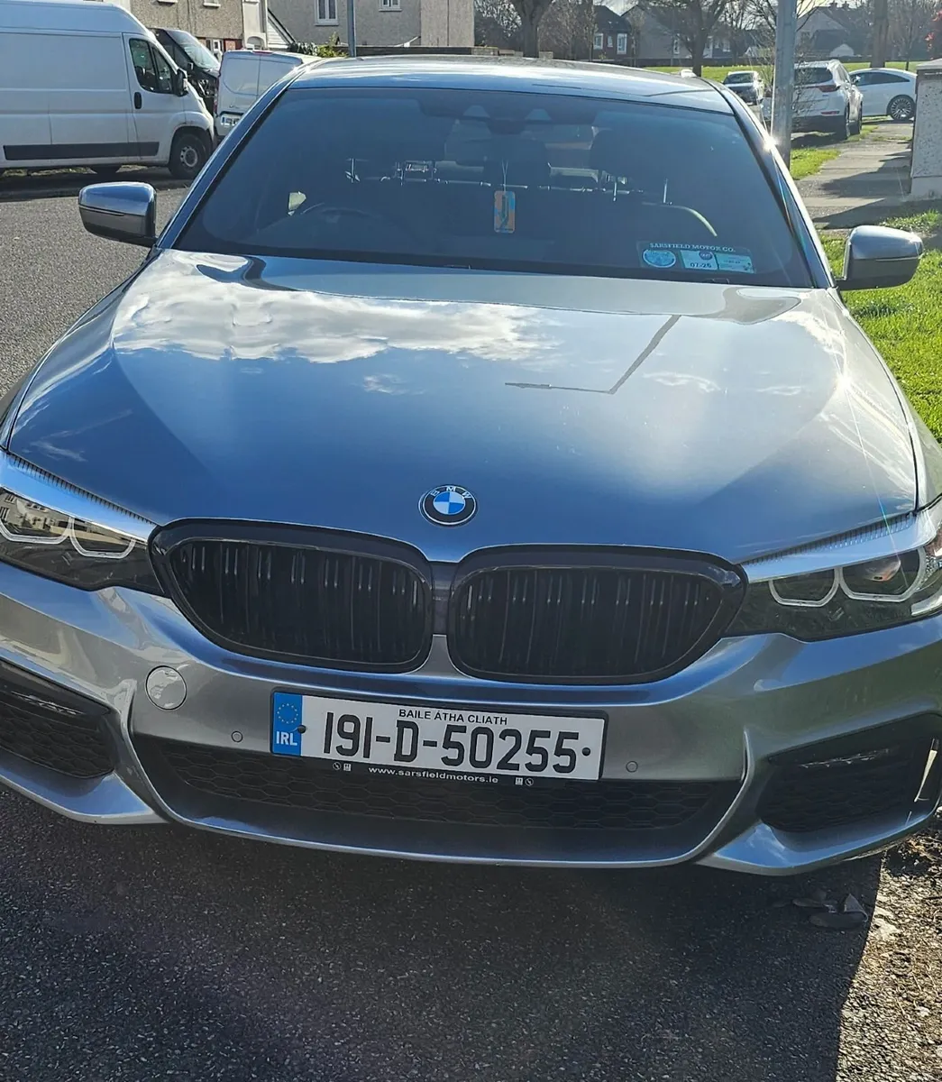 BMW 5-Series 2019 - Image 2