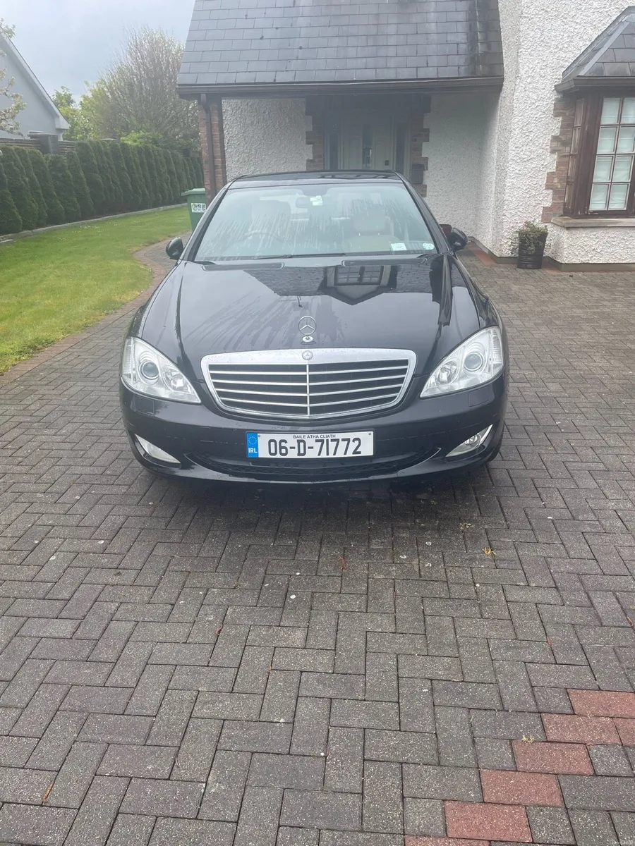MERCEDES BENZ - Image 3