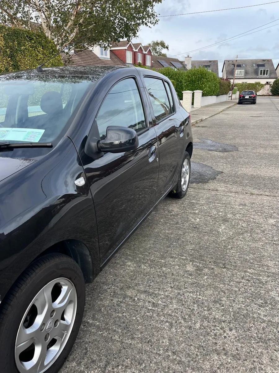 2016 Dacia Sandero Signature 1.2 - Image 2