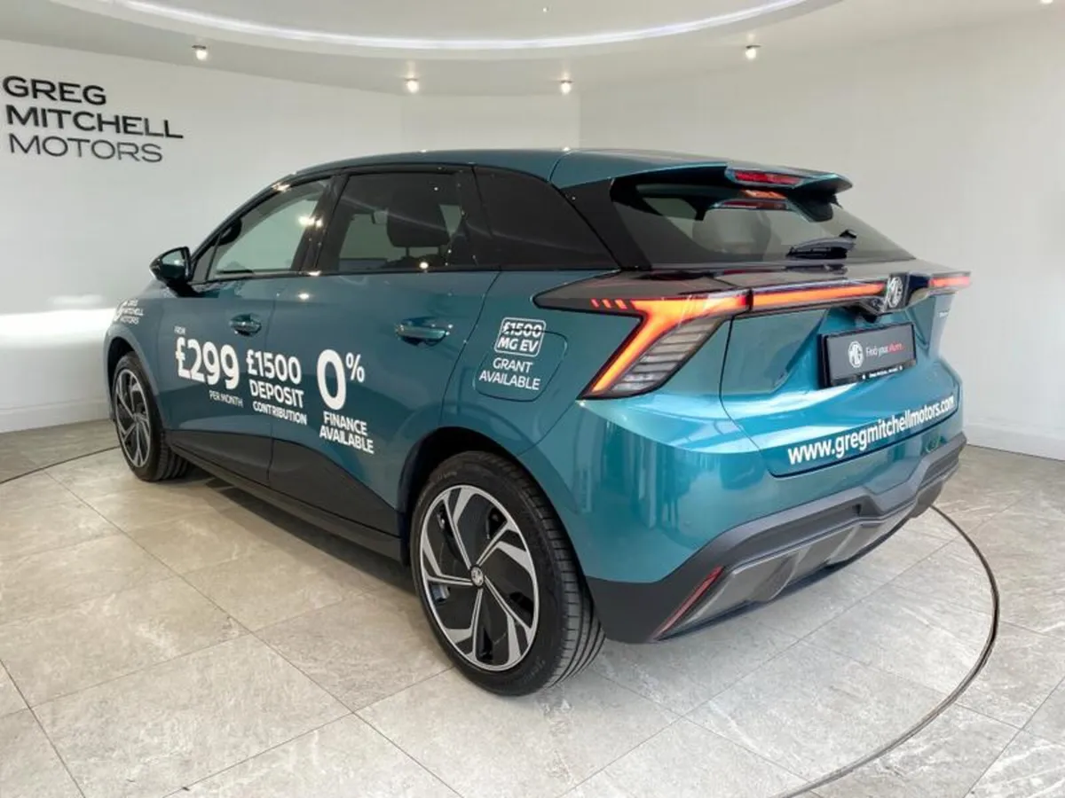 MG MG4 170kW Premium Long Range 64kWh 5dr Auto - Image 5