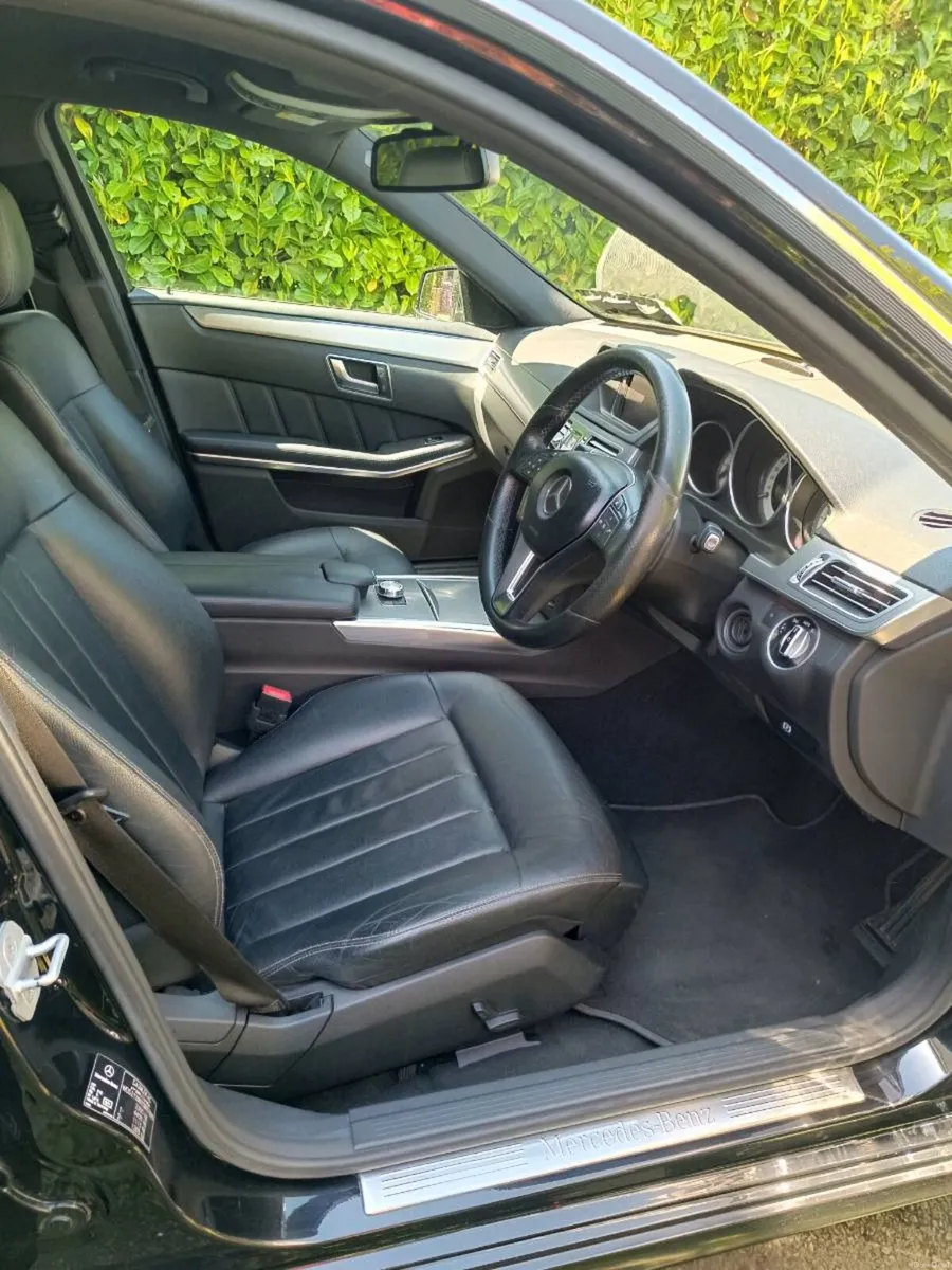 Mercedes E220d - Image 5