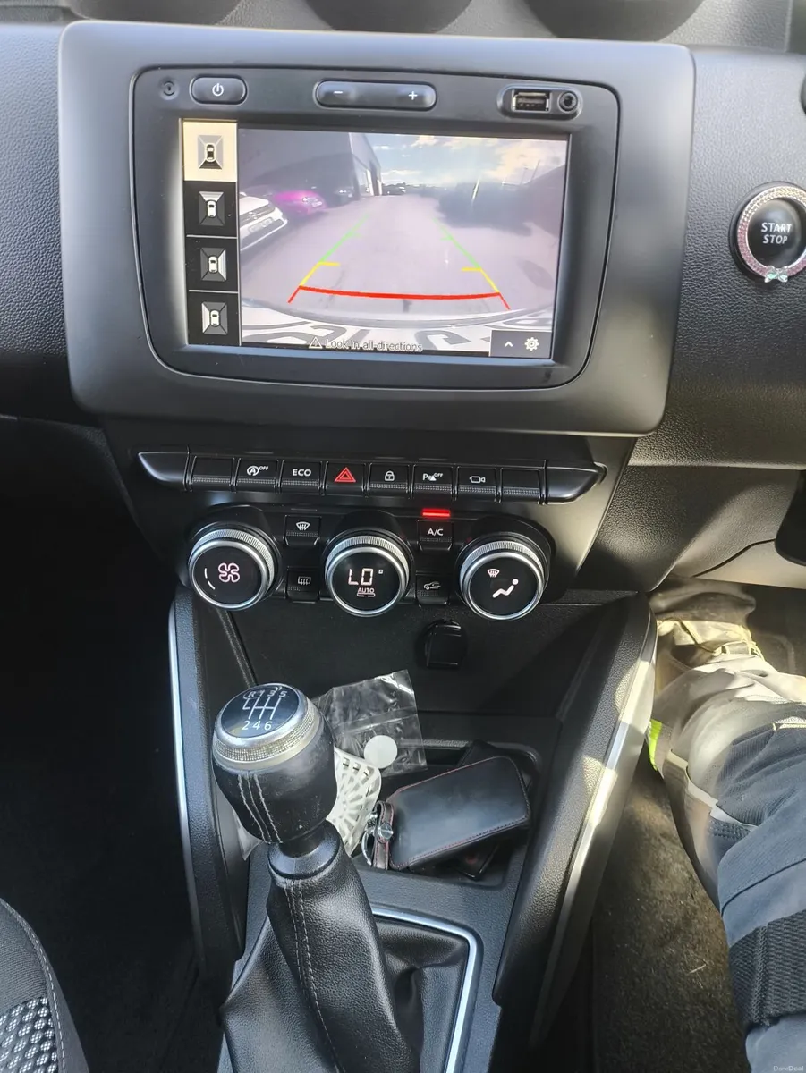 Dacia Duster 2019 prestige blue DCI 115 - Image 3