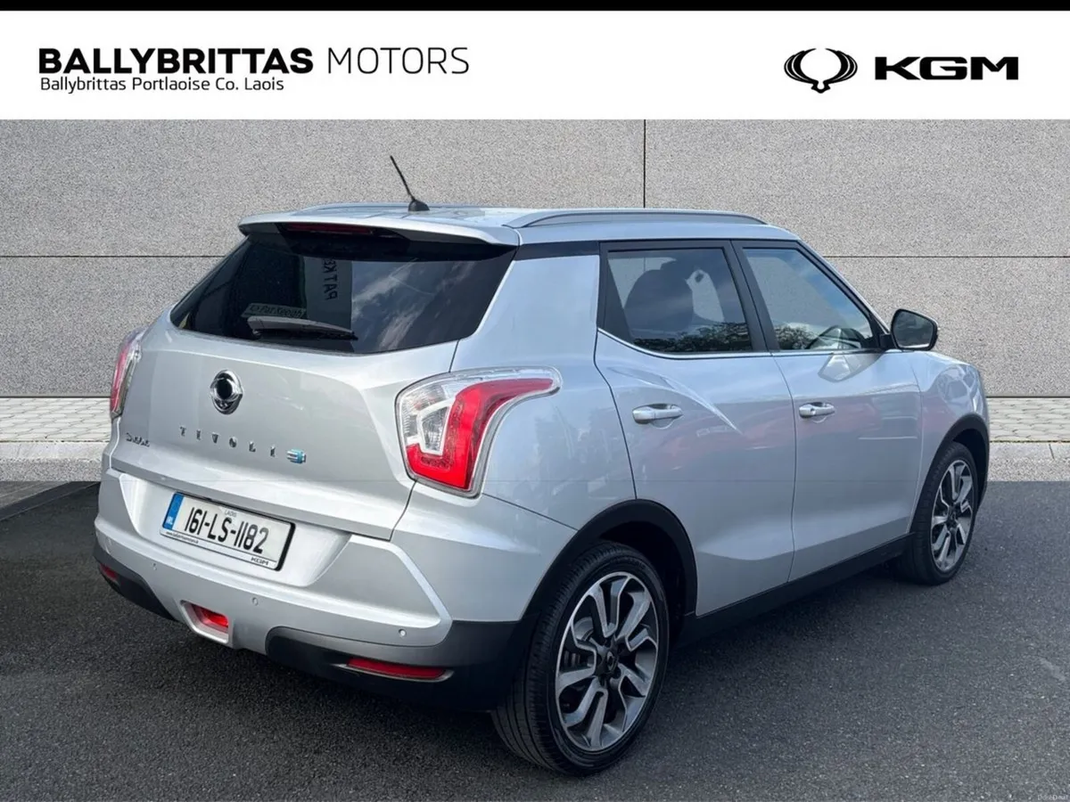 SsangYong Tivoli 1.6 Diesel Leather Interior - Image 5