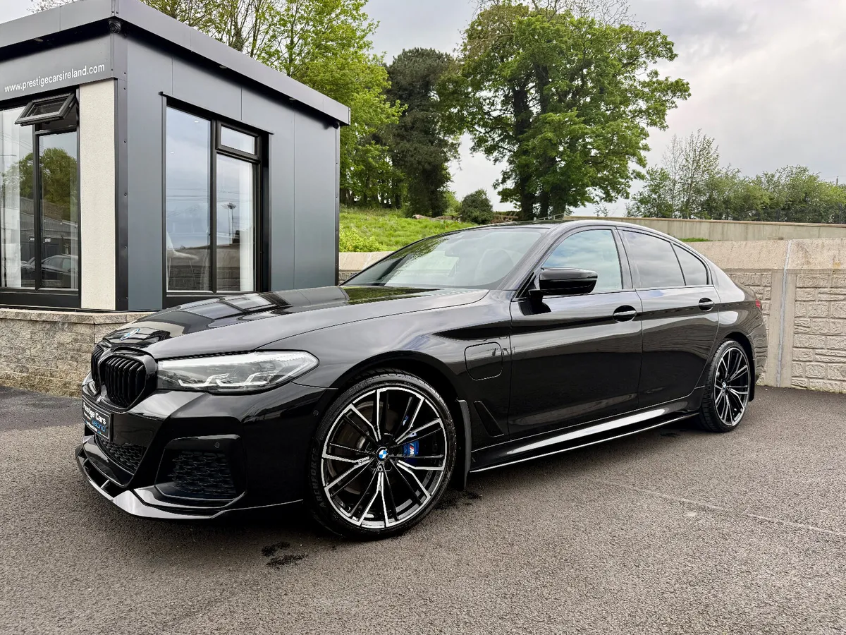 221 BMW 530E M SPORT,M PERFORMANCE KIT,LEATHER,FSH - Image 1