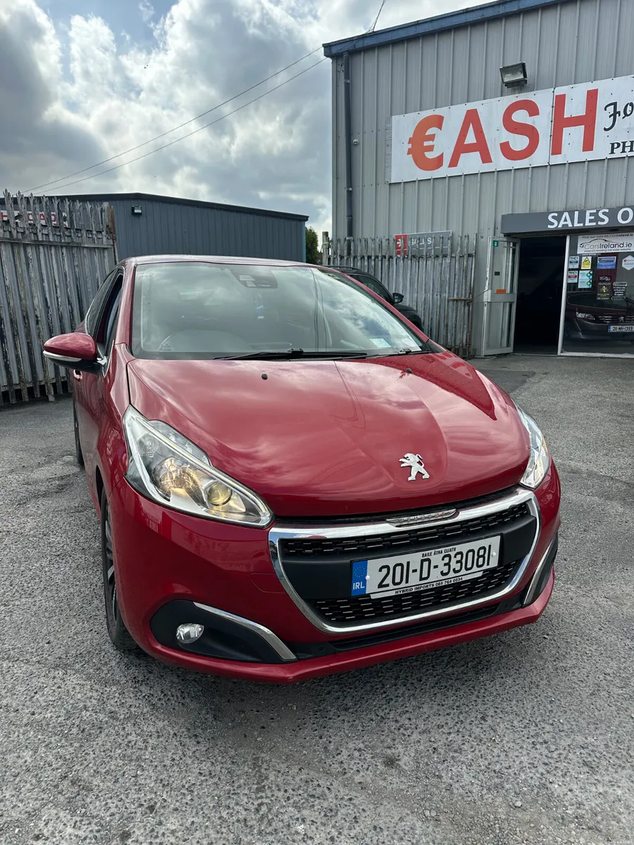 Peugeot 208 1.2 Petrol Auto NCT TAX LOW KMS - Image 3