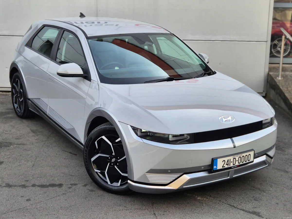 2024cHyundai IONIQ 5 77kwh Premium, CarPlay, 19” - Image 3