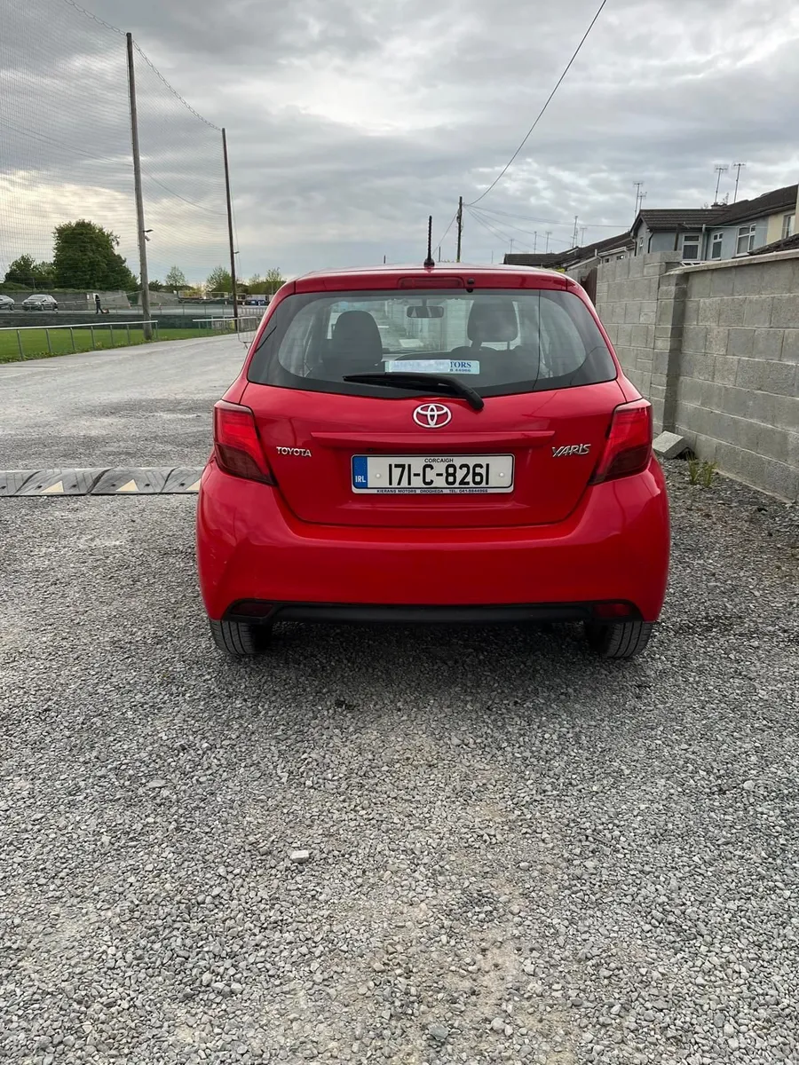 Toyota Yaris 2017 - Very low KM - Image 3