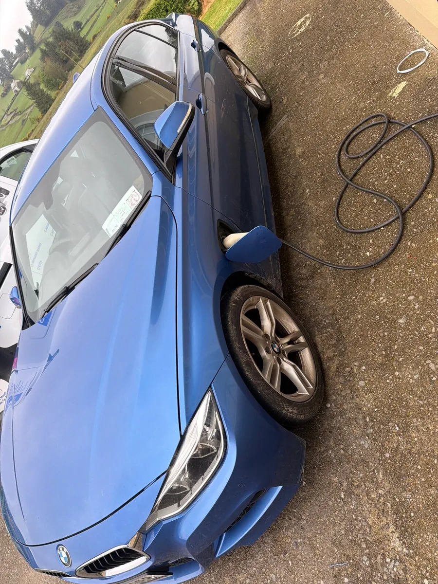 BMW 3-Series 2018 - Image 3