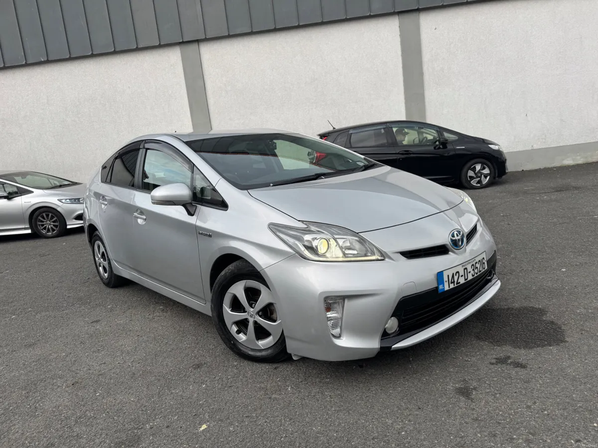 Toyota Prius 2014 Hybrid Automatic - Image 2