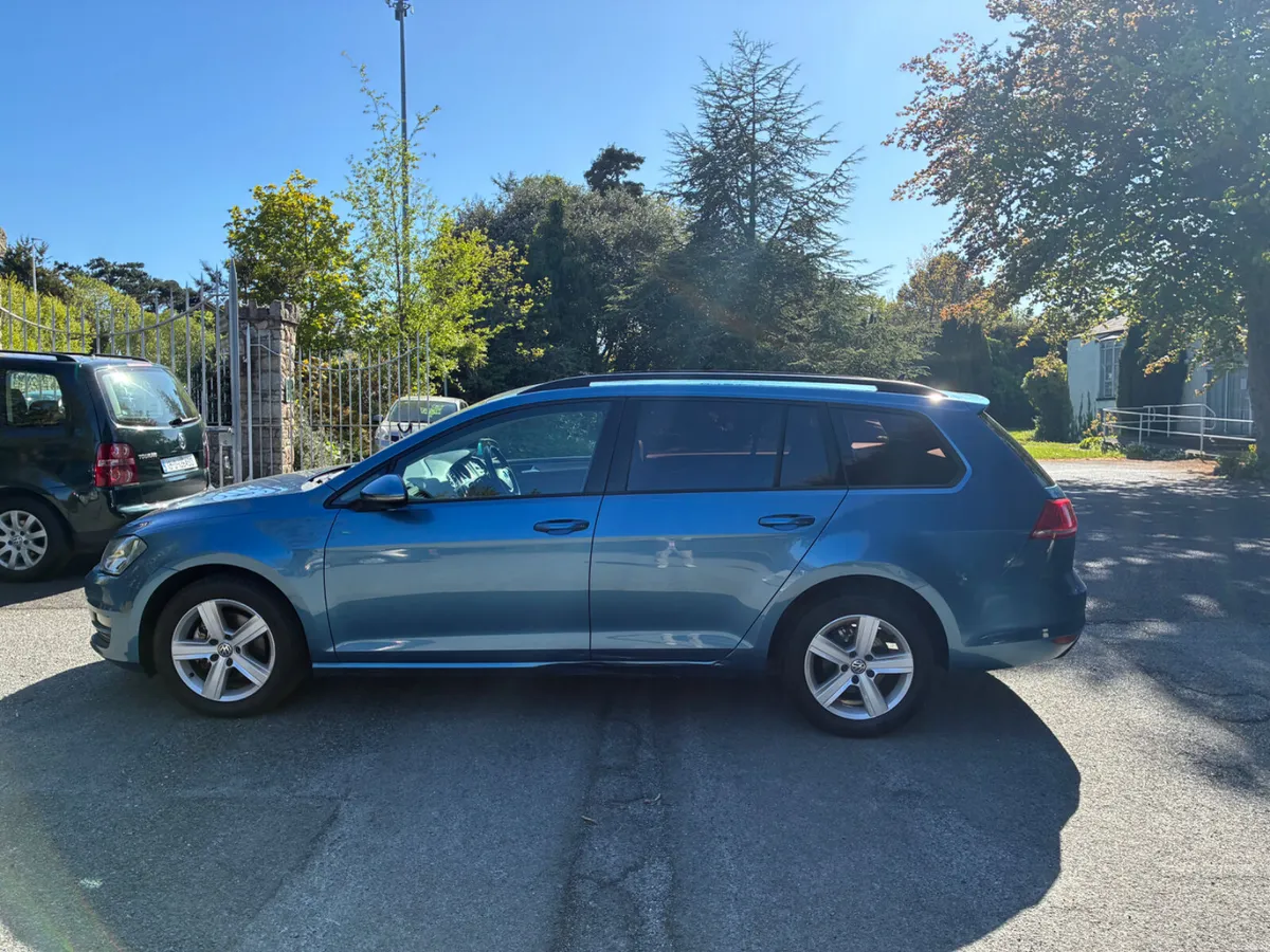 Volkswagen Golf Estate Diesel - Image 5