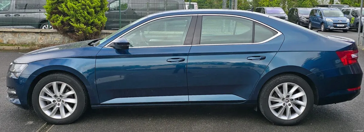 Skoda Superb 2022 - Image 4