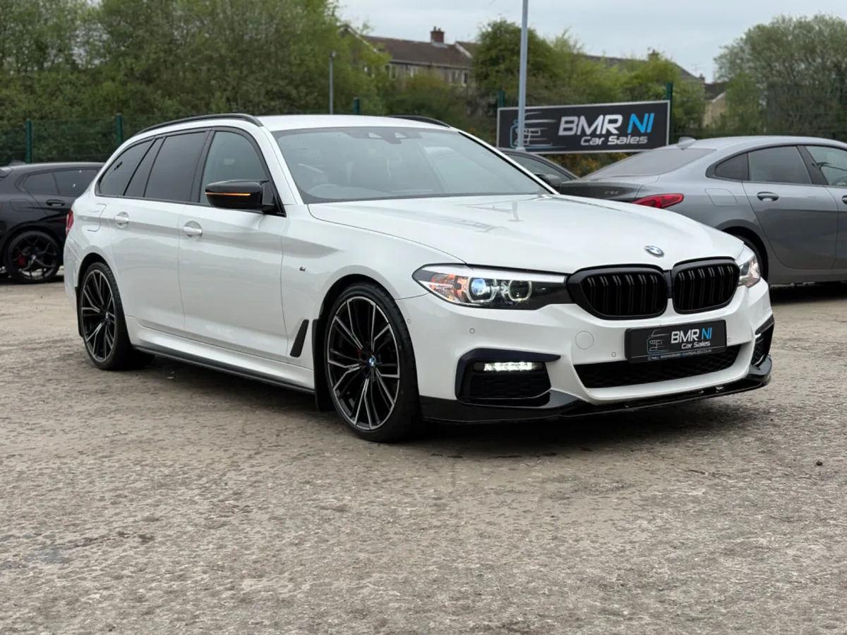 2019 BMW ESTATE 520 M SPORT AUTO - Image 1