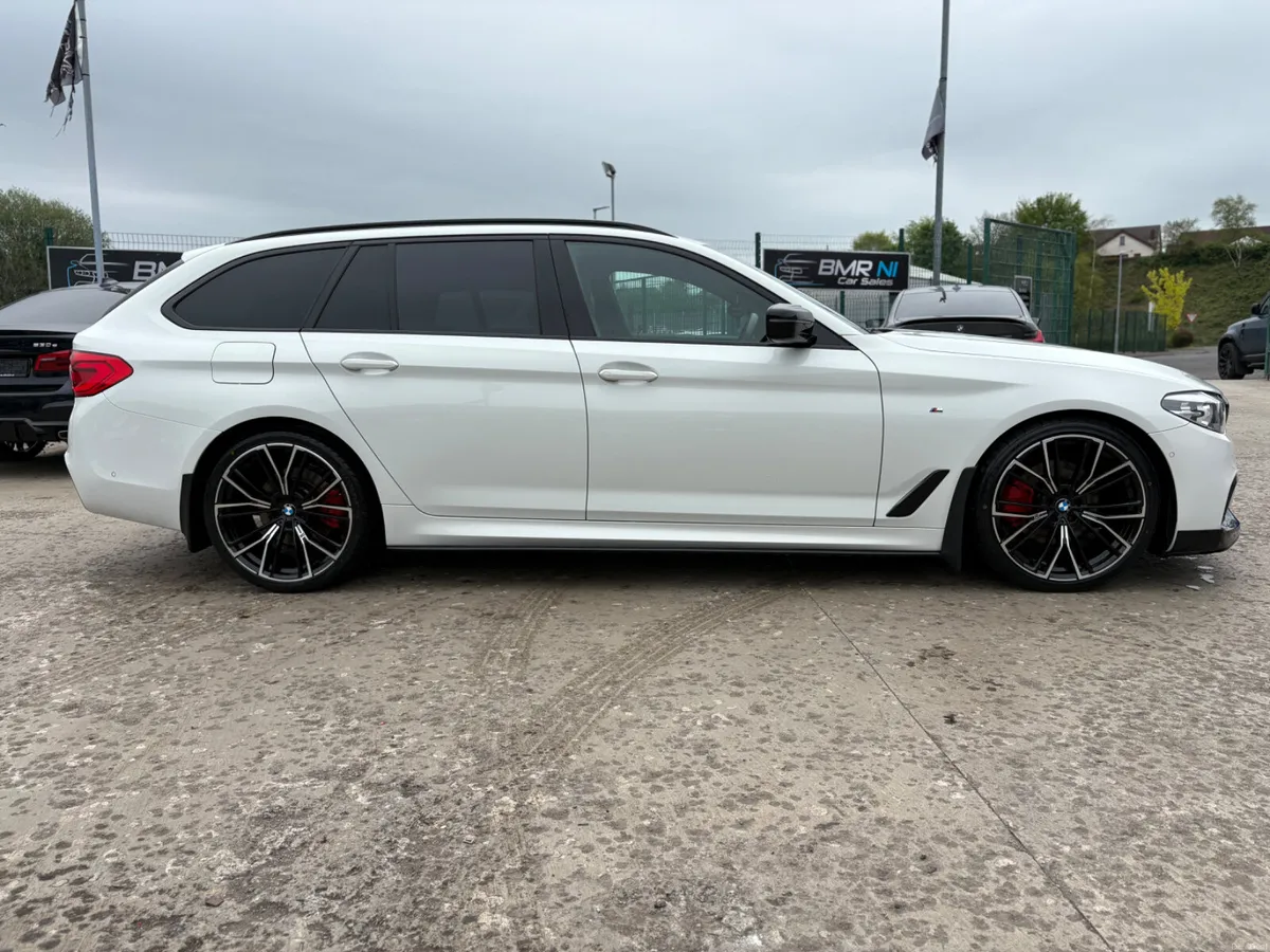 2019 BMW ESTATE 520 M SPORT AUTO - Image 4