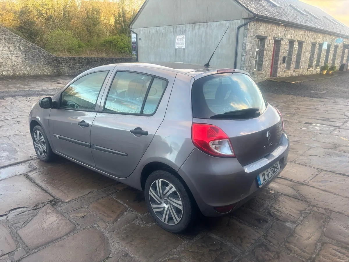 2012 Renault Clio 1.2 Petrol 5 DR - Image 4