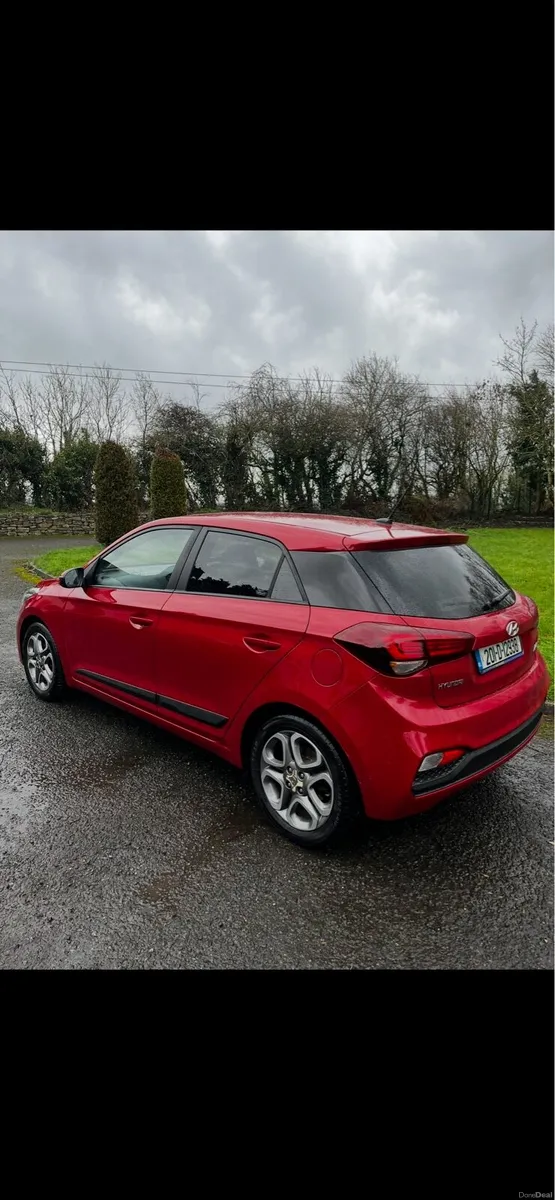 HYUNDAI 120 DELUXE PLUS 5DR - Image 2