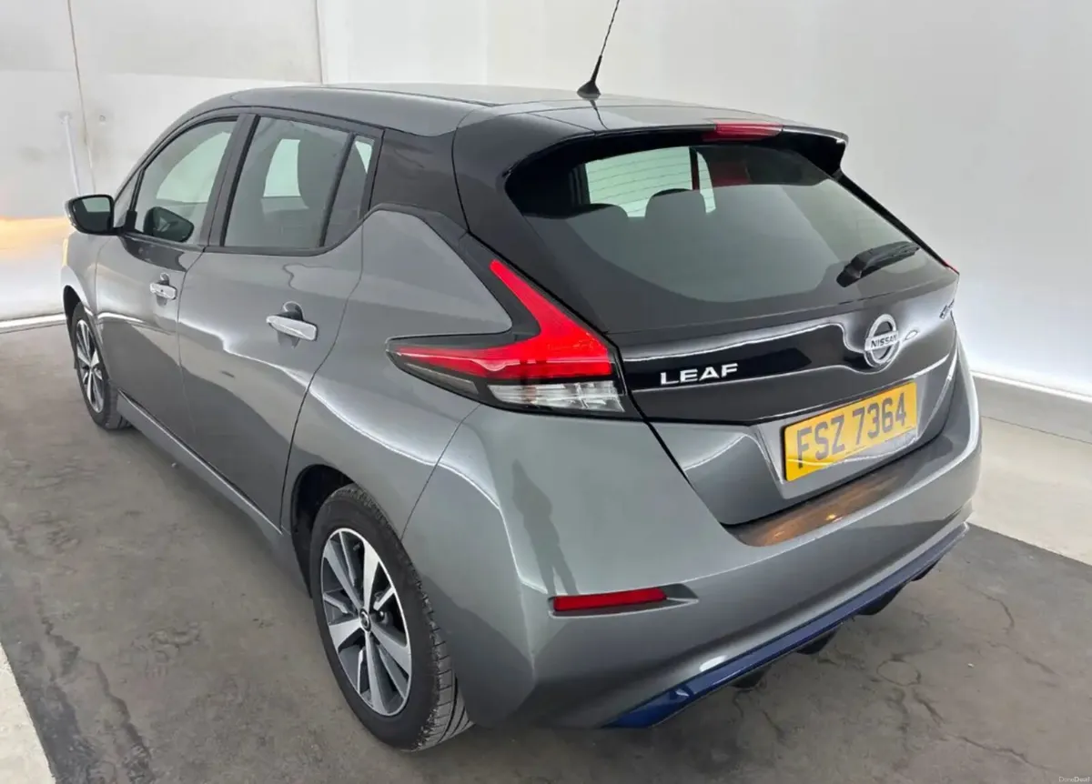 Nissan Leaf 2022 - Image 2