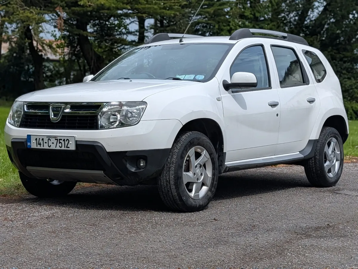 LOW KM 14 Dacia Duster 1.5 warranty available - Image 3