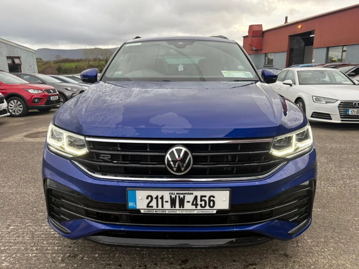 Volkswagen Tiguan R-LINE 2.0 TDI MANUAL 6SPEED FWD - Image 2