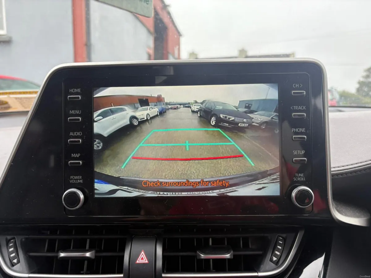 Toyota C-HR 1.8 HYBRID SOL 4DR AUTO - Image 2