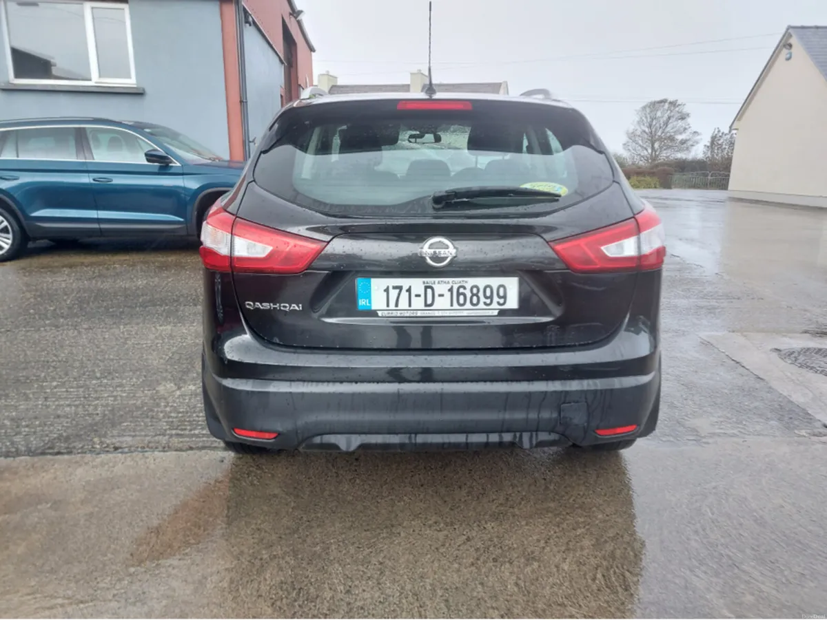 Nissan Qashqai 1.5 SV MY16 E6 4DR - Image 2