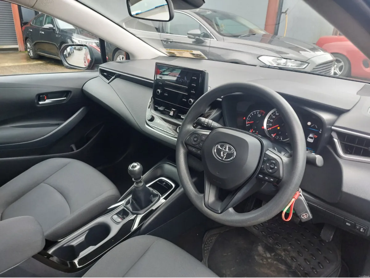 Toyota Corolla 1.6P AURA 4DR SALOON - Image 3
