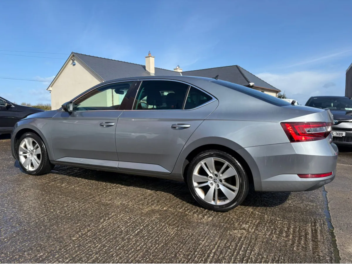 Skoda Superb 2.0 TDI SE L EXECUTIVE 1 150PS 5DR LA - Image 3