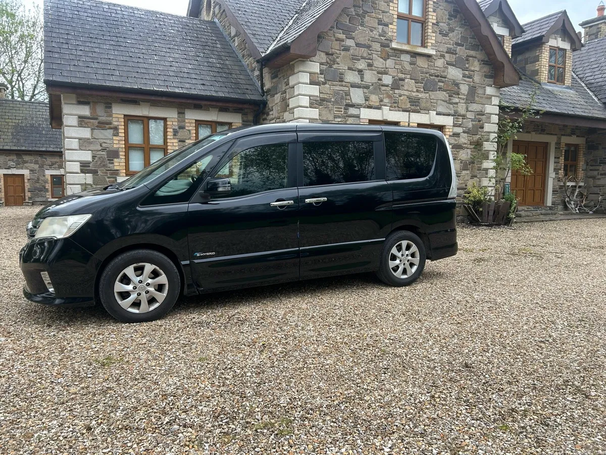 2013 Nissan Serena Van - Image 1