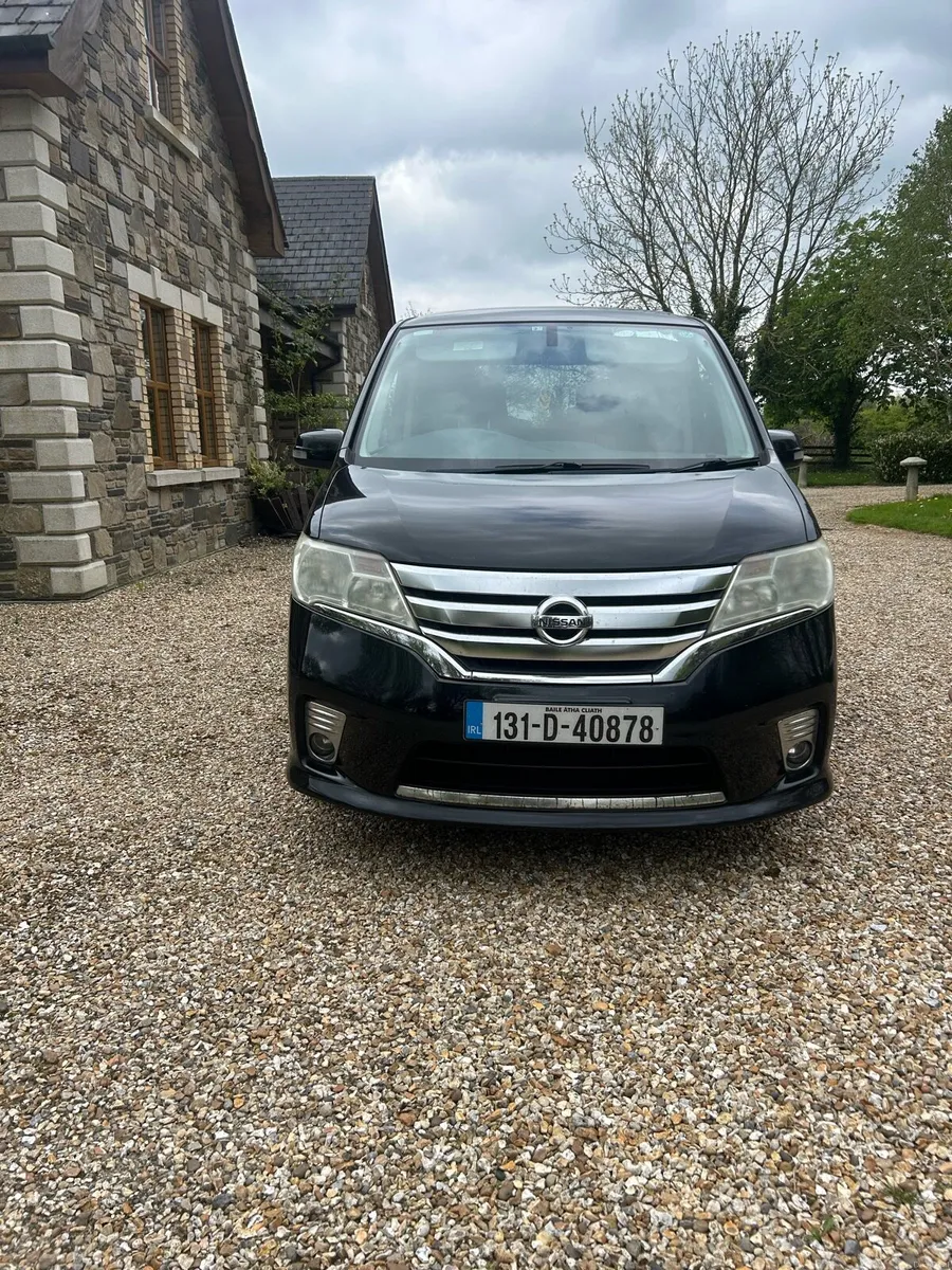 2013 Nissan Serena Van - Image 4