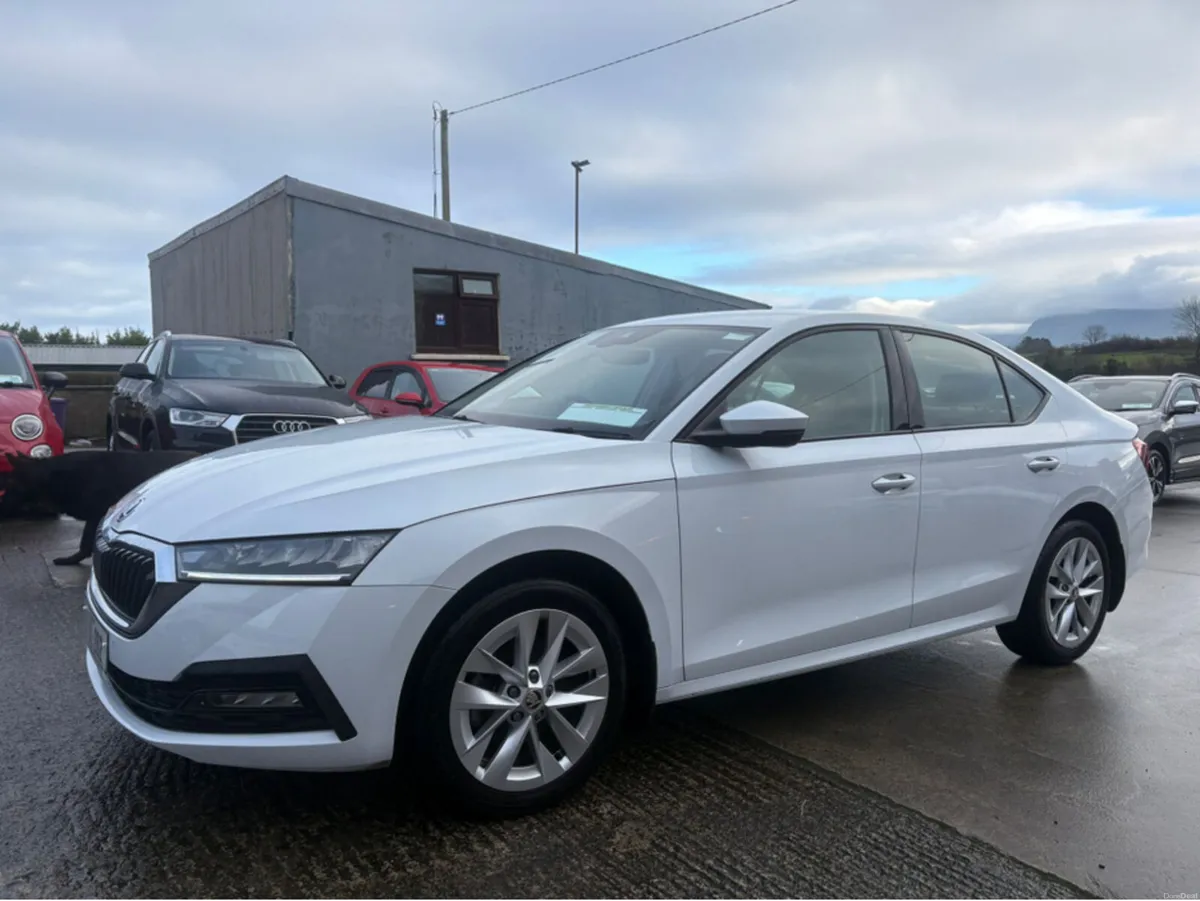 Skoda Octavia AMBITION 2.0 TDI 115HP 5DR - Image 4