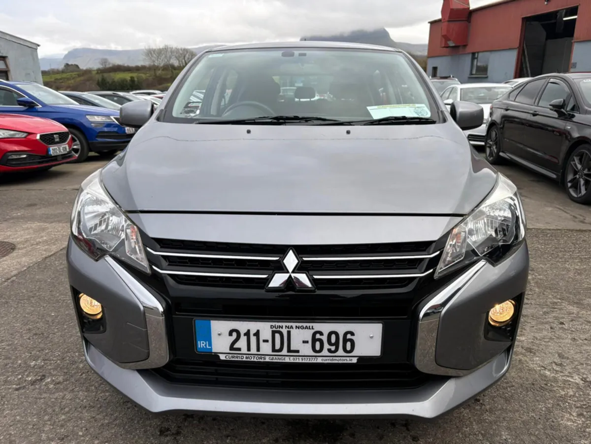 Mitsubishi Space Star SPAC 5MT INVITE 4DR - Image 2