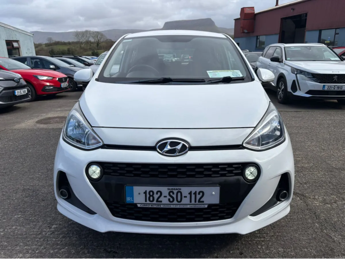 Hyundai i10 DELUXE 4DR - Image 3