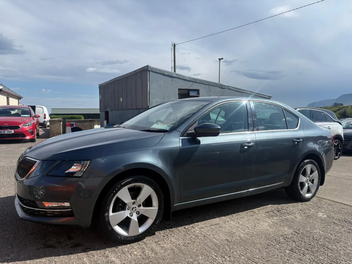Skoda Octavia STYLE 1.6 TDI 115HP 4DR - Image 3