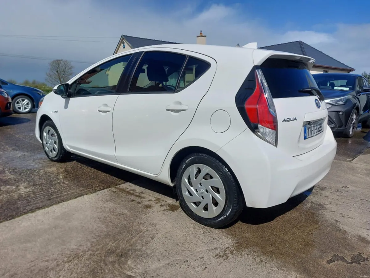 Toyota Aqua 1.5 DAA-NHP10 5DR AUTO - Image 4