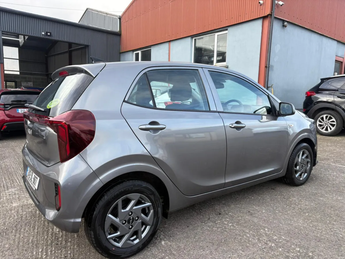 Kia Picanto 1.0 PE2 MT - Image 2